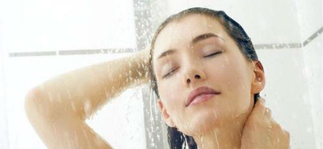  ما هي فوائد الاستحمام بالماء البارد؟