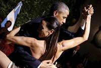 بالفيديو: أوباما يرقص التانغو ببراعة