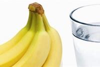  الموز والماء الدافئ.. الطريقة الاسهل لخسارة الوزن من دون استرجاعه! 